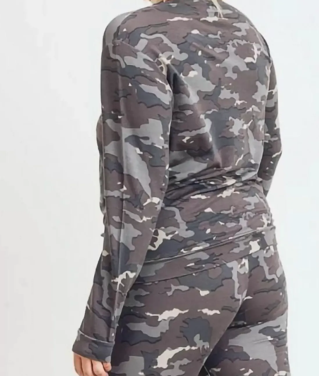Women Nayked Apparel Tops>Real Women'S Plus Earth Print Pullover/Discontinued