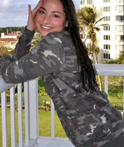 Women Nayked Apparel Tops>Women'S Earth Print Pullover/Discontinued