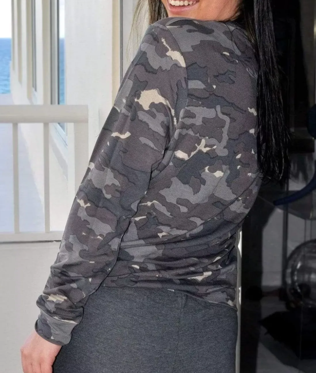 Women Nayked Apparel Hoodies & Sweatshirts>Women'S Earth Print Pullover/Discontinued